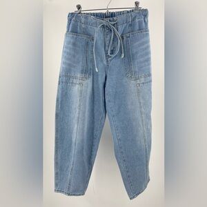 New Collection‎ paper bag style tapered leg jeans, size Large